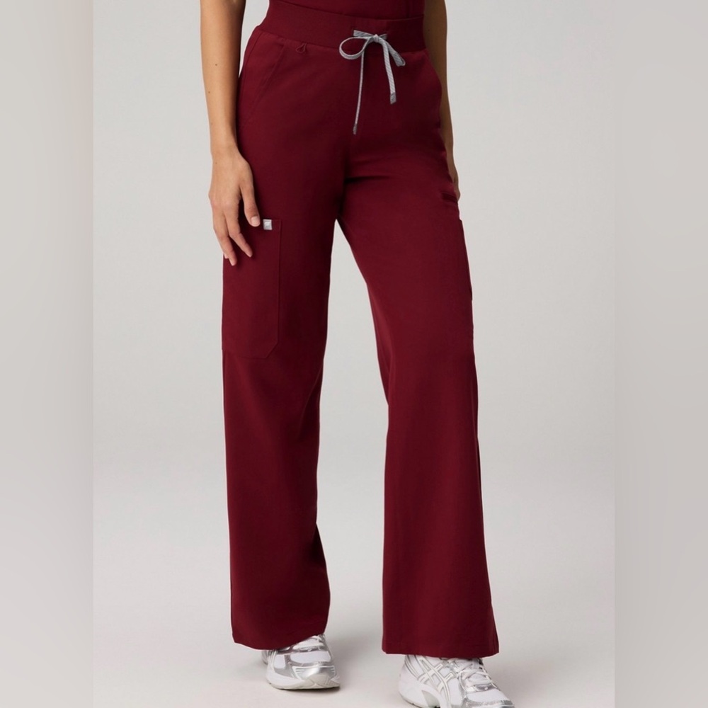 Fabletics Wine Performance Scrub Set - image 7